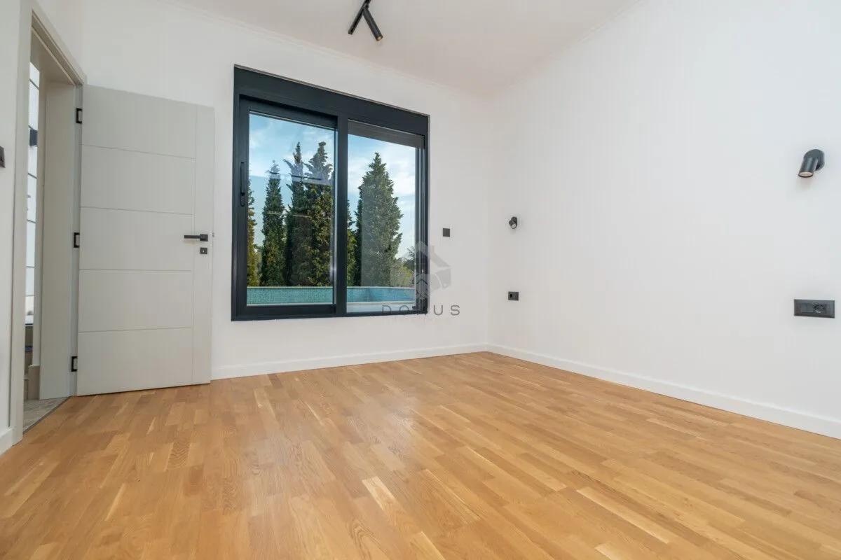 Izdavanje, kuća, 180m², Donja Gorica, Podgorica