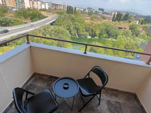Izdavanje, dvosoban stan, 65m², Preko Morače, Podgorica - image 10