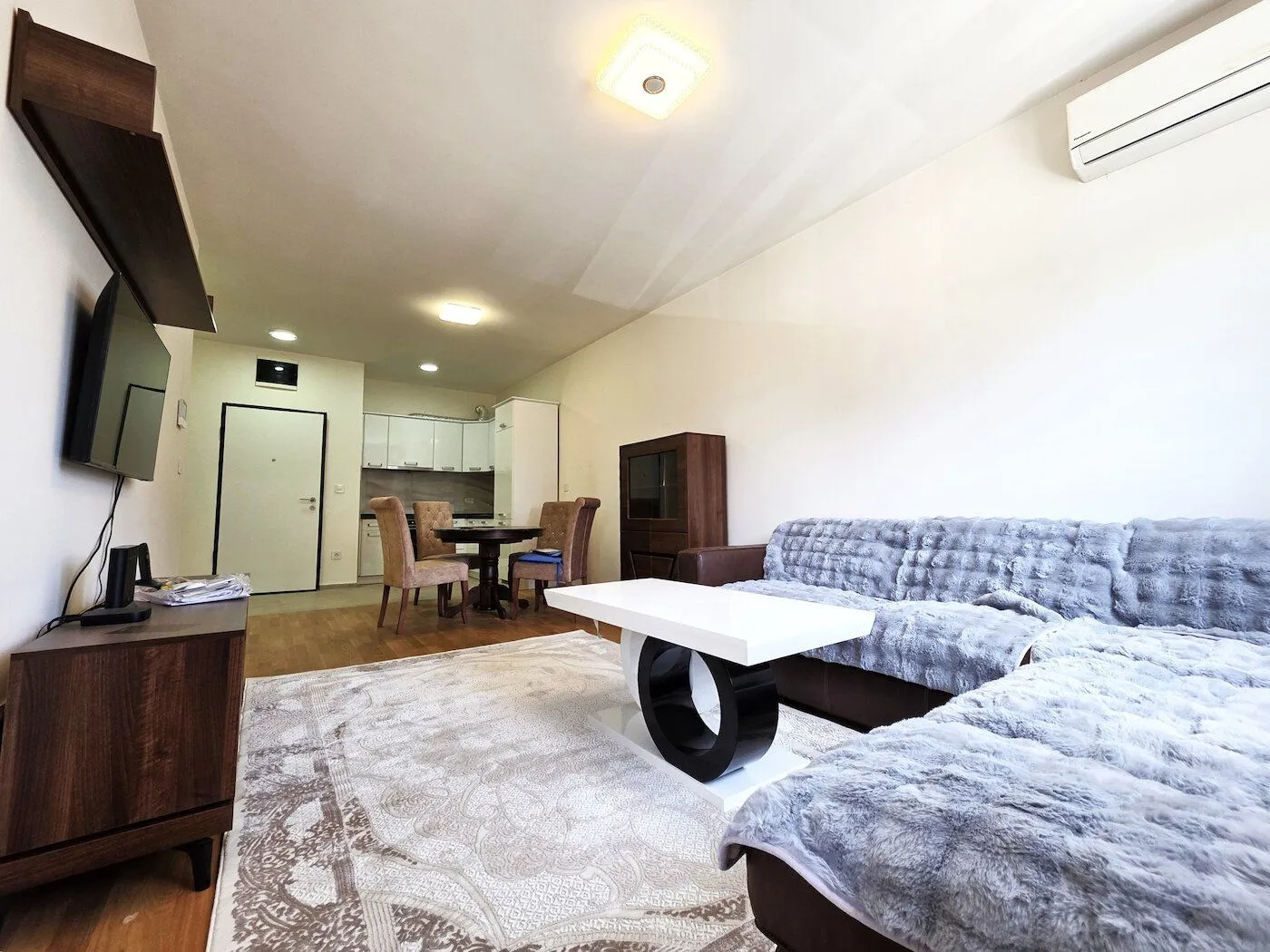 Rent, one bedroom apartment, 47m², Stari Aerodrom, Podgorica