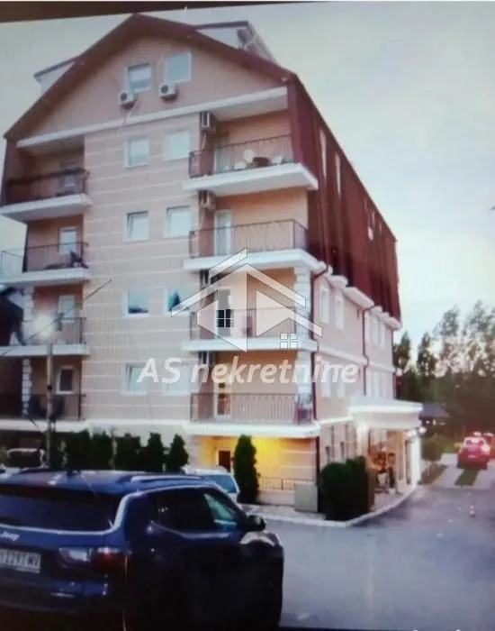 Izdavanje, trosoban stan, 54m², Trošarina, Voždovac Sve Podlokacije