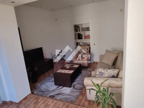 Rent, four bedroom apartment, 94m², Stari grad, Novi Sad