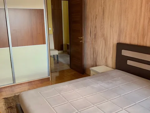 Izdavanje, jednosoban stan, 50m², City Kvart, Podgorica - image 12