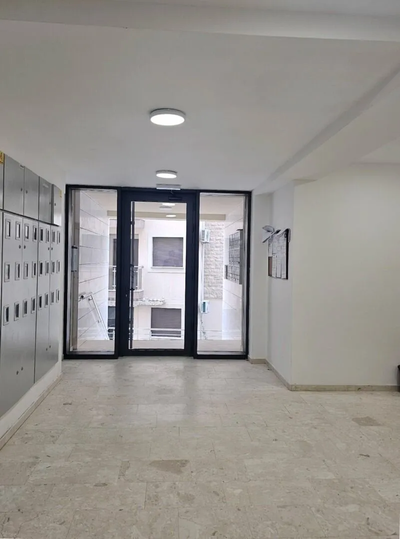 Rent, one bedroom apartment, 46m², Bečići, Budva