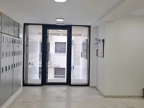Rent, one bedroom apartment, 46m², Bečići, Budva - image 29