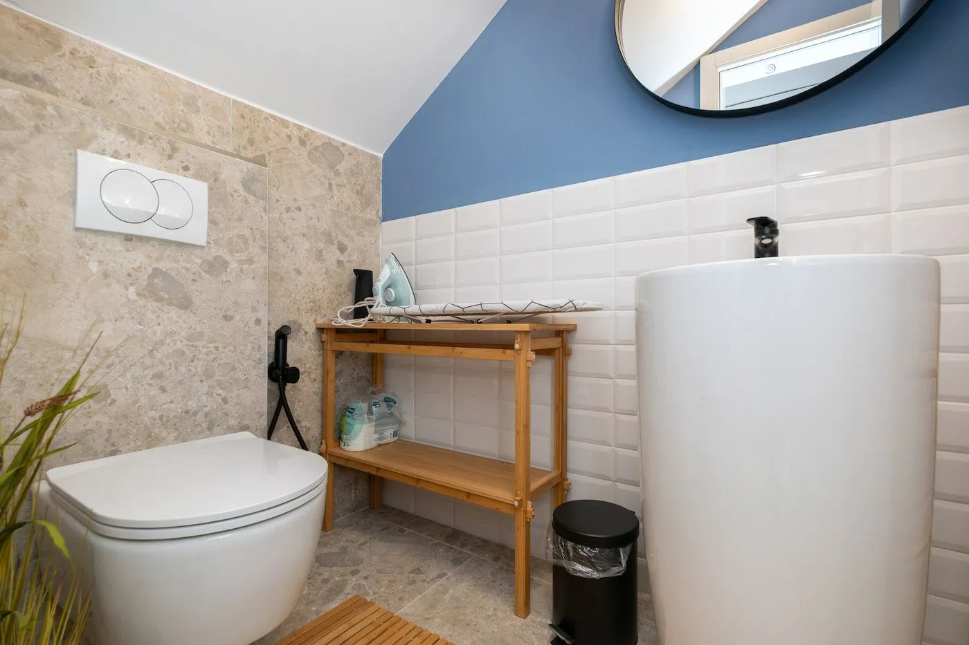 Izdavanje, kuća, 182m², Donja Gorica, Podgorica