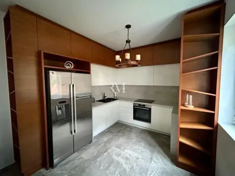 Rent, three bedroom apartment, 120m², Dobrota, Kotor - image 12