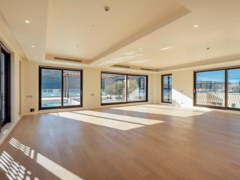 Prodaja, trosoban stan, 382m², Portonovi, Herceg Novi - image 7