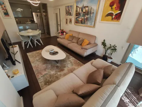 Izdavanje, dvosoban stan, 75m², Vezirov Most, Podgorica - image 3