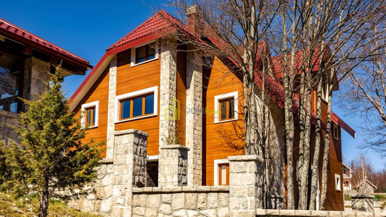 Sale, house, 285m², Cetinje, Crna Gora