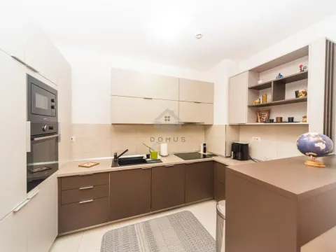 Prodaja, dvosoban stan, 64m², City Kvart, Podgorica - image 5