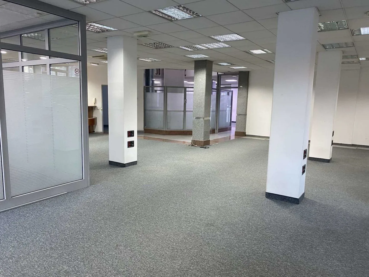 Rent, office space, 353m², Centar, Novi Sad