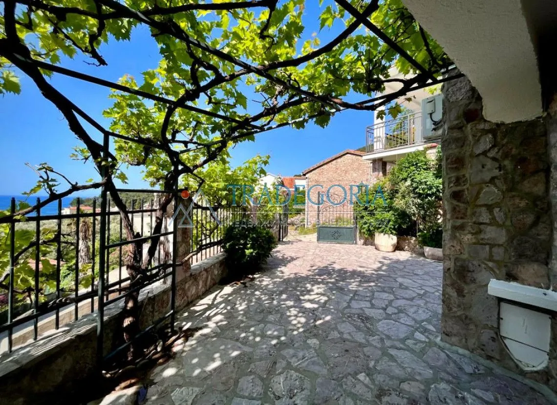 Prodaja, kuća, 260m², Petrovac, Budva