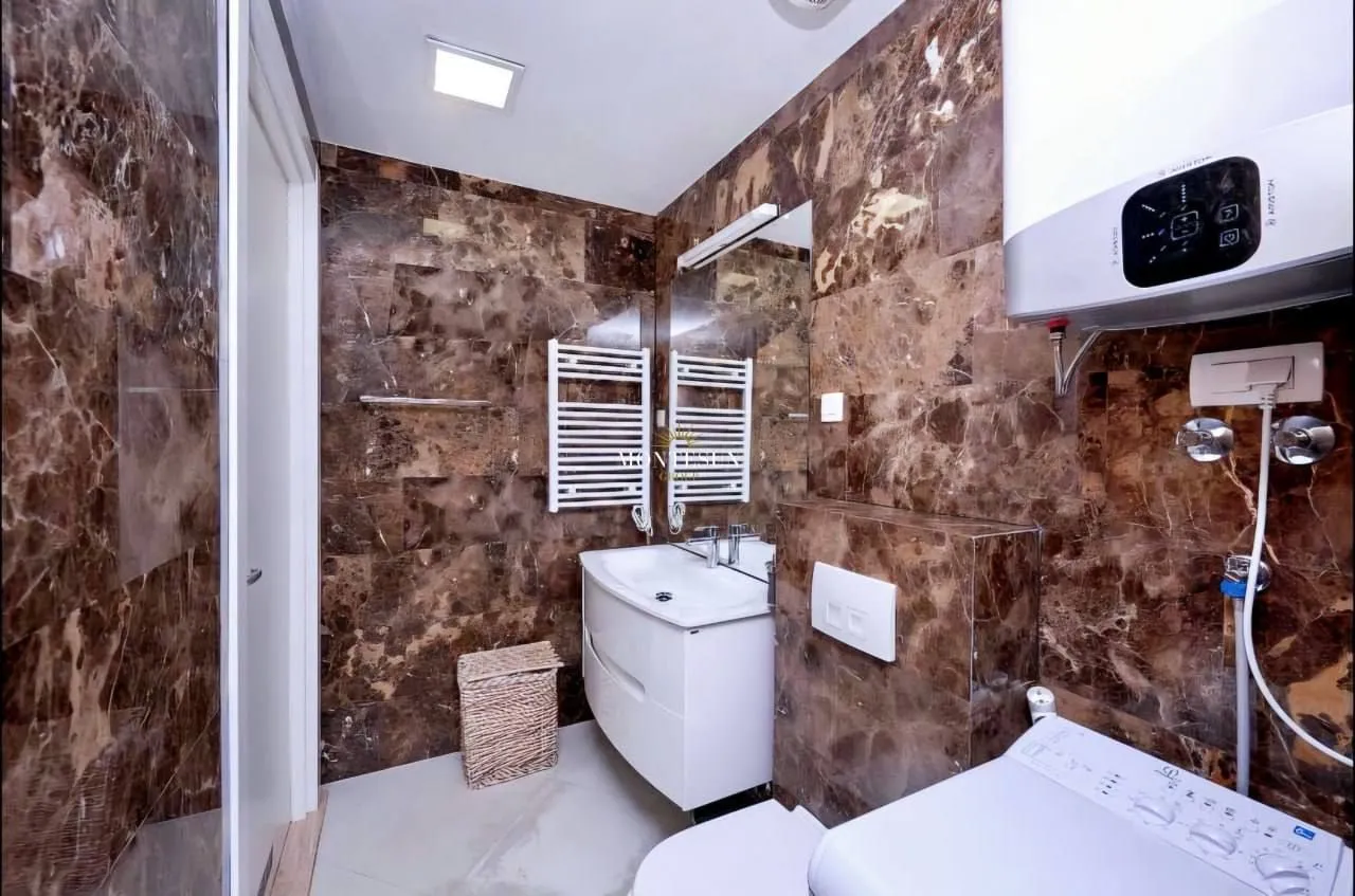 Rent, one bedroom apartment, 63m², Tre Canne, Budva