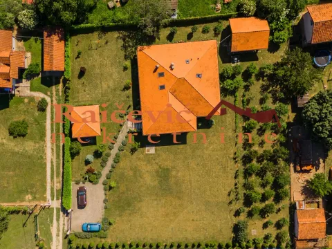 Prodaja, kuća, 257m², Sopot, Beograd - image 11