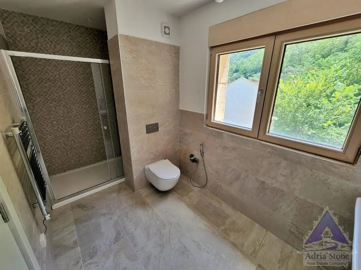 Prodaja, dvosoban stan, 144m², Škaljari, Kotor