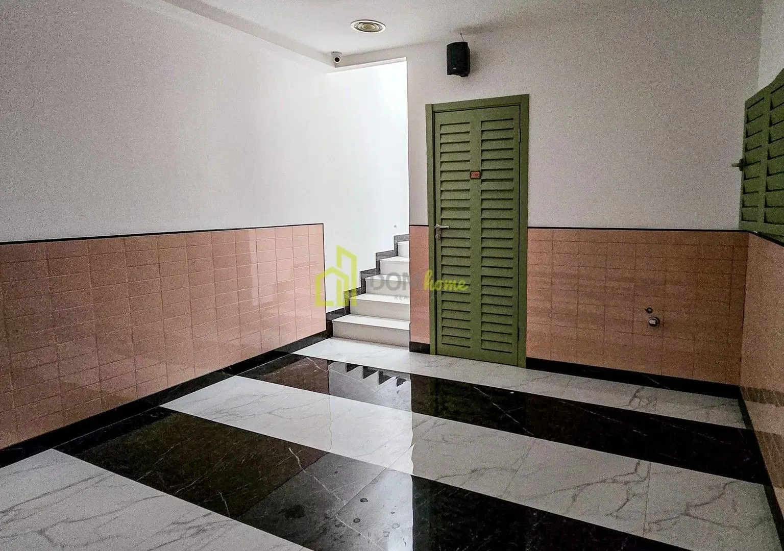 Rent, office space, 97m², City Kvart, Podgorica