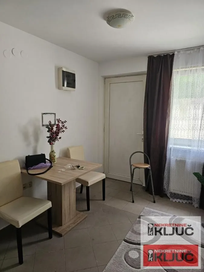 Prodaja, garsonjera, 13m², Avijatičarsko naselje, Novi Sad Sve Podlokacije