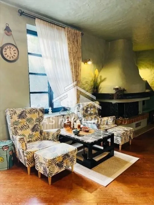 Izdavanje, kuća, 367m², Jajinci, Voždovac Sve Podlokacije