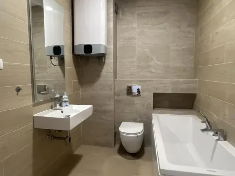 Prodaja, četvorosoban stan, 180m², Savski Venac, Beograd - image 10