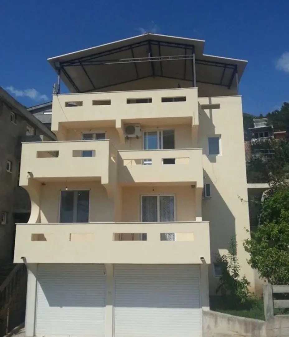 Sale, house, 300m², Bar, Crna Gora