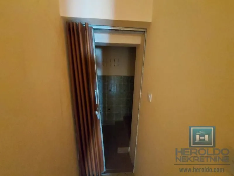 Rent, office space, 84m², Centar, Jagodina