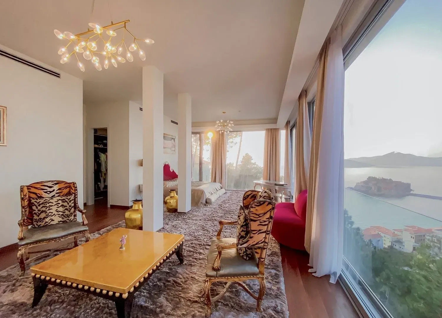 Sale, house, 600m², Sveti Stefan, Budva