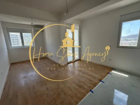 Sale, two bedroom apartment, 75m², Centar, Bar