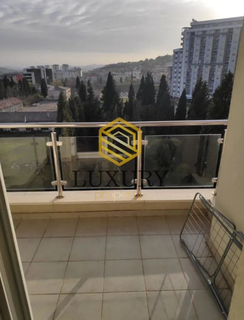 Izdavanje, trosoban stan, 95m², Zagorič, Podgorica