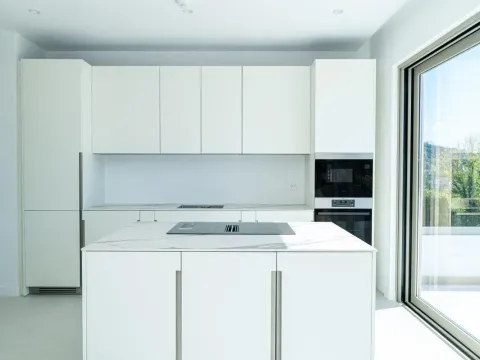 Prodaja, kuća, 220m², Tivat, Crna Gora - image 6