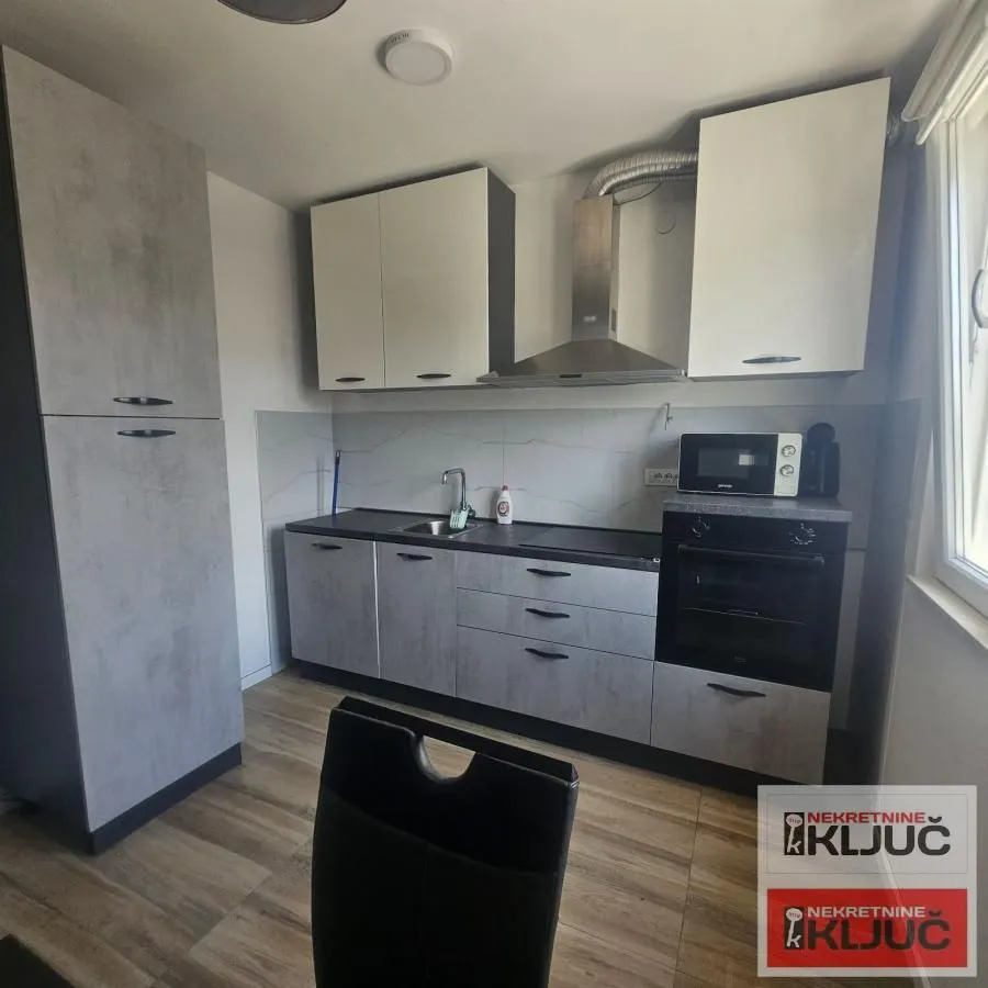 Izdavanje, dvosoban stan, 41m², Adice, Novi Sad Sve Podlokacije