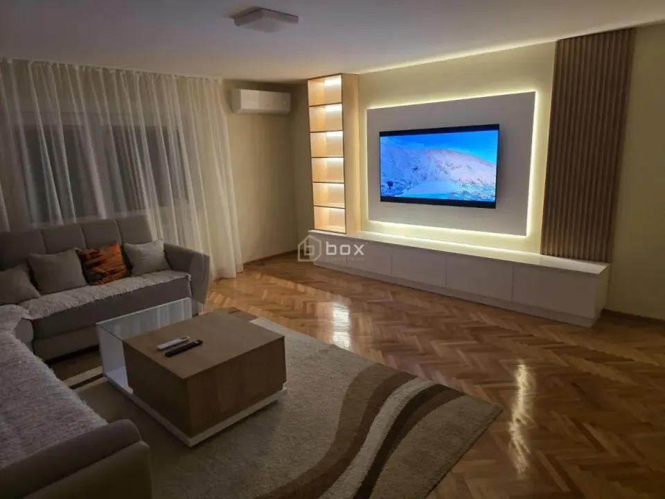 Izdavanje, dvosoban stan, 95m², Crveni Krst, Niš