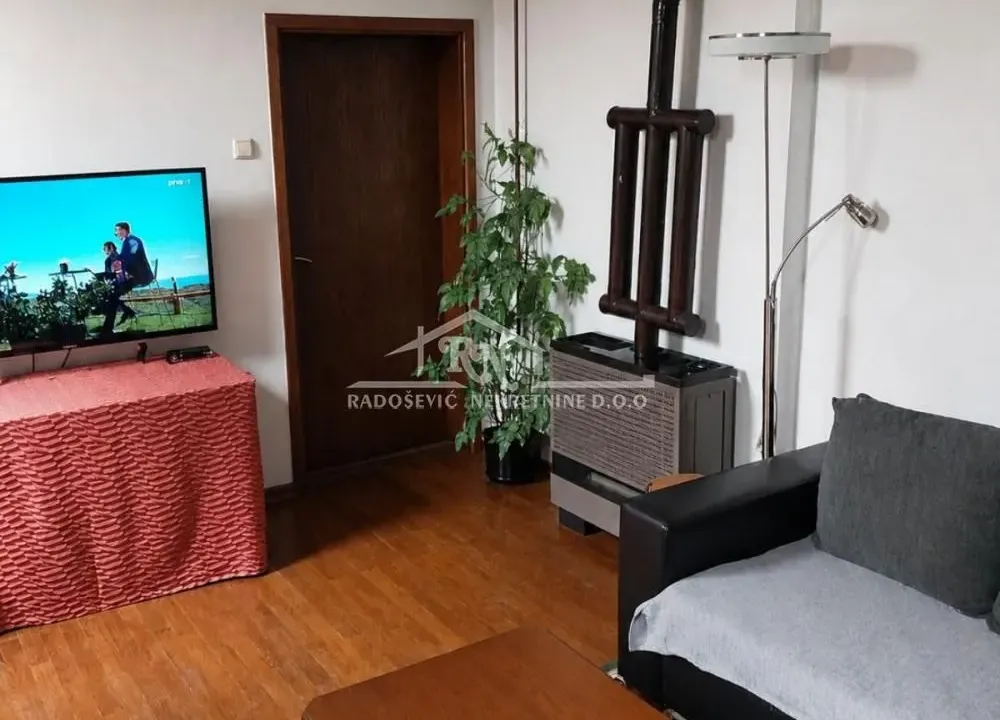 Prodaja, kuća, 410m², Novi Banovci, Stara Pazova