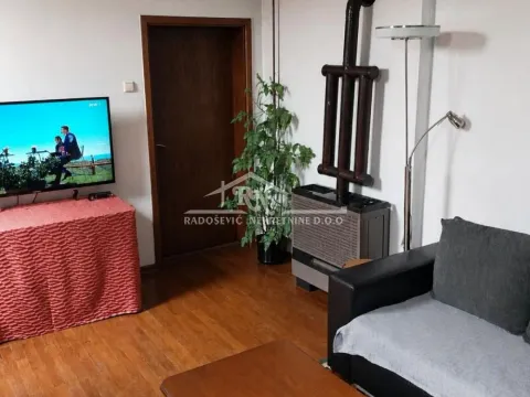 Prodaja, kuća, 410m², Novi Banovci, Stara Pazova - image 2