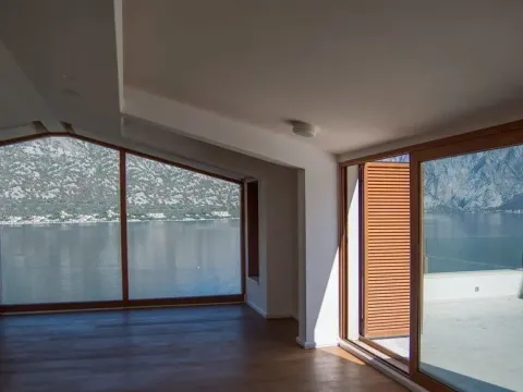 Sale, house, 584m², Stoliv, Kotor - image 5