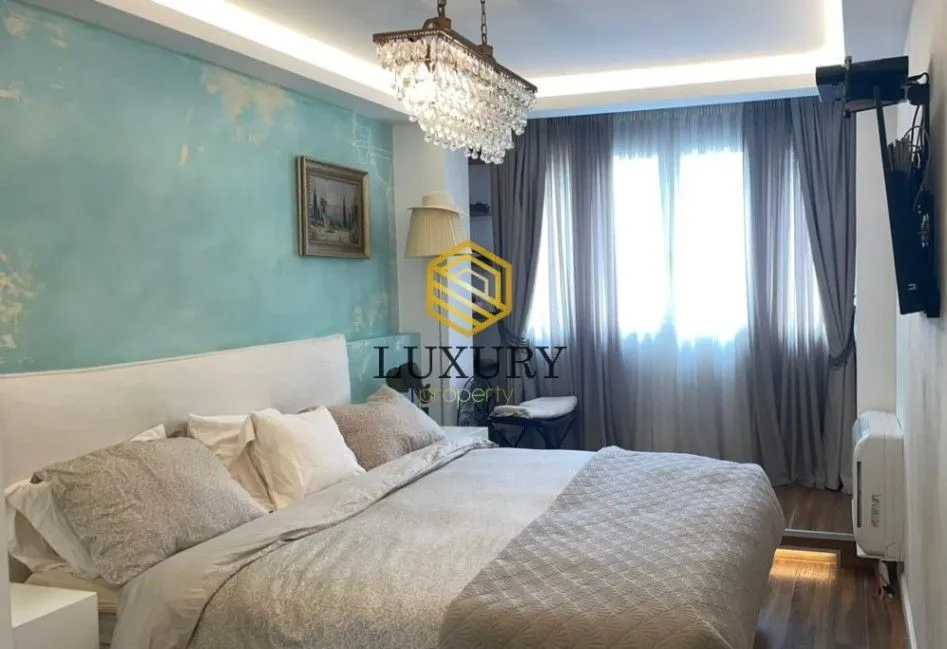 Prodaja, trosoban stan, 122m², Centar, Podgorica