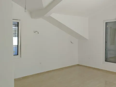 Prodaja, dvosoban stan, 74m², Herceg Novi, Crna Gora - image 10
