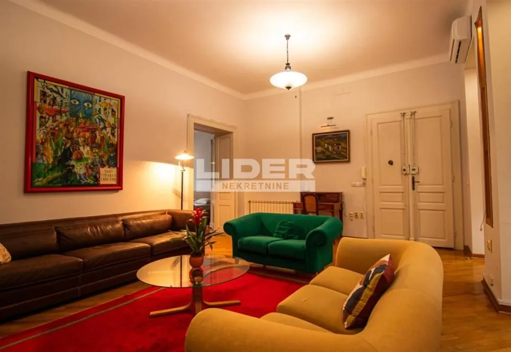 Izdavanje, četvorosoban stan, 160m², Stari Grad, Beograd