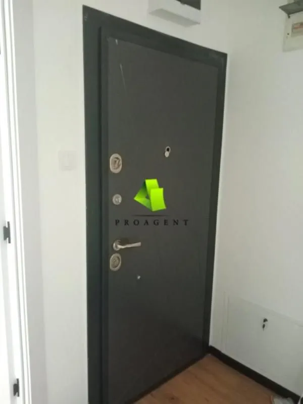 Rent, office space, 85m², Medijana, Niš