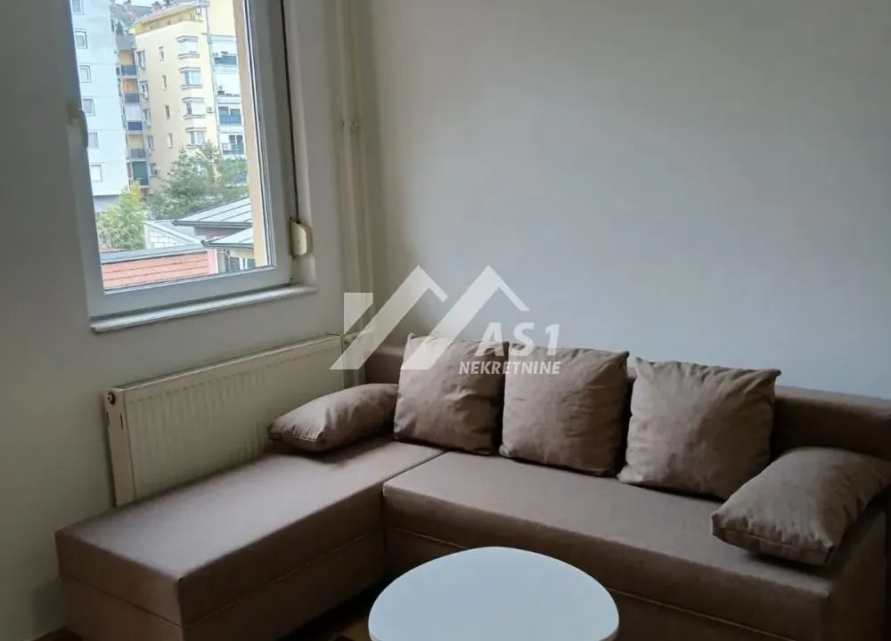 Izdavanje, jednosoban stan, 33m², Grbavica, Novi Sad Sve Podlokacije