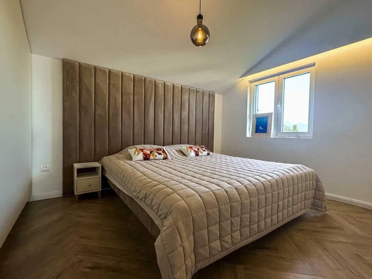 Rent, three bedroom apartment, 125m², Tivat, Crna Gora