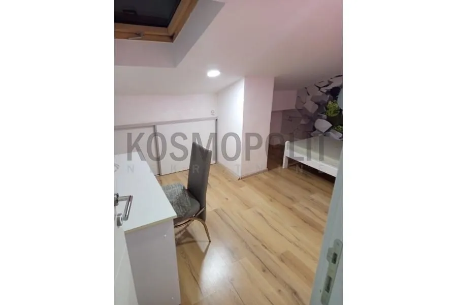 Prodaja, trosoban stan, 49m², Barajevo (mesto), Barajevo