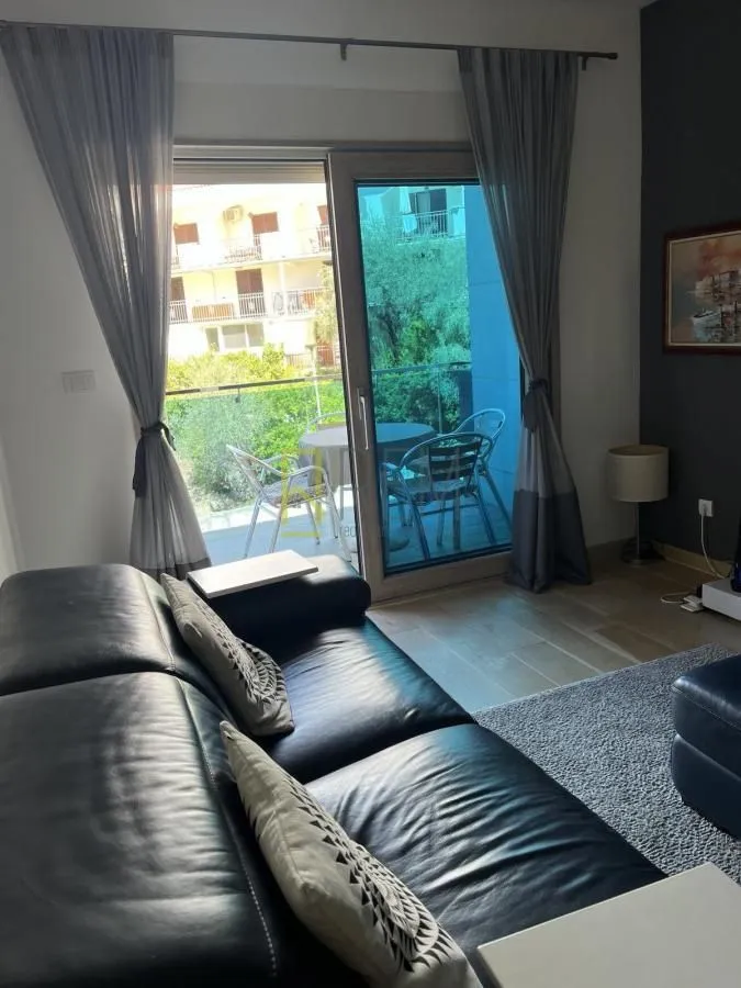 Sale, one bedroom apartment, 50m², Pržno, Budva