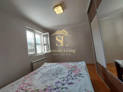 Izdavanje, trosoban stan, 130m², Dobrota, Kotor - image 15