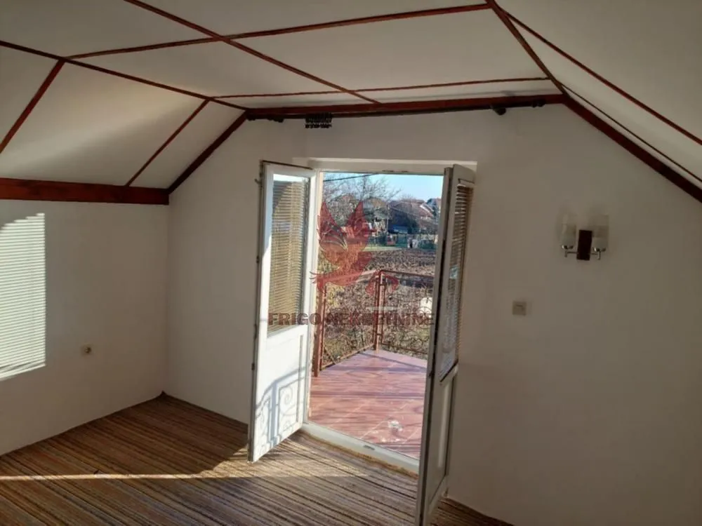 Sale, house, 160m², Medjulužje, Mladenovac