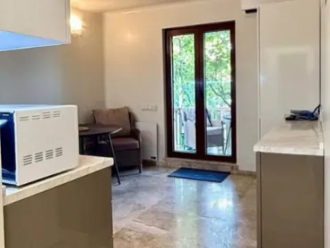 Prodaja, četvorosoban stan, 79m², Babilonija, Budva - image 9