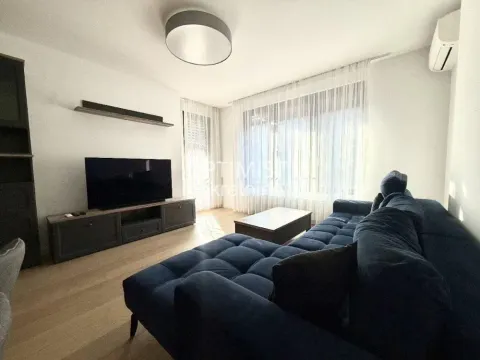 Rent, two bedroom apartment, 52m², Stari Grad, Beograd - image 1