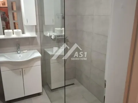 Izdavanje, četvorosoban stan, 96m², Rotkvarija, Novi Sad Sve Podlokacije - image 8