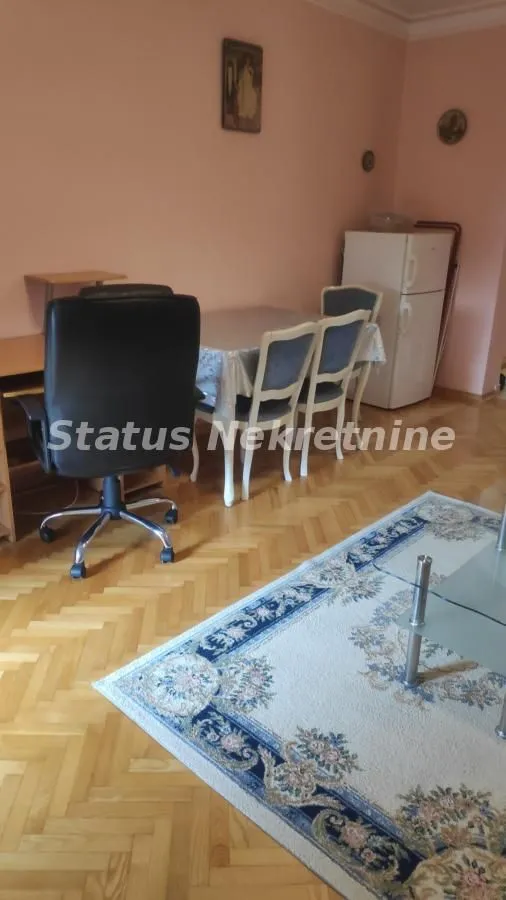 Izdavanje, garsonjera, 30m², Grbavica, Novi Sad Sve Podlokacije