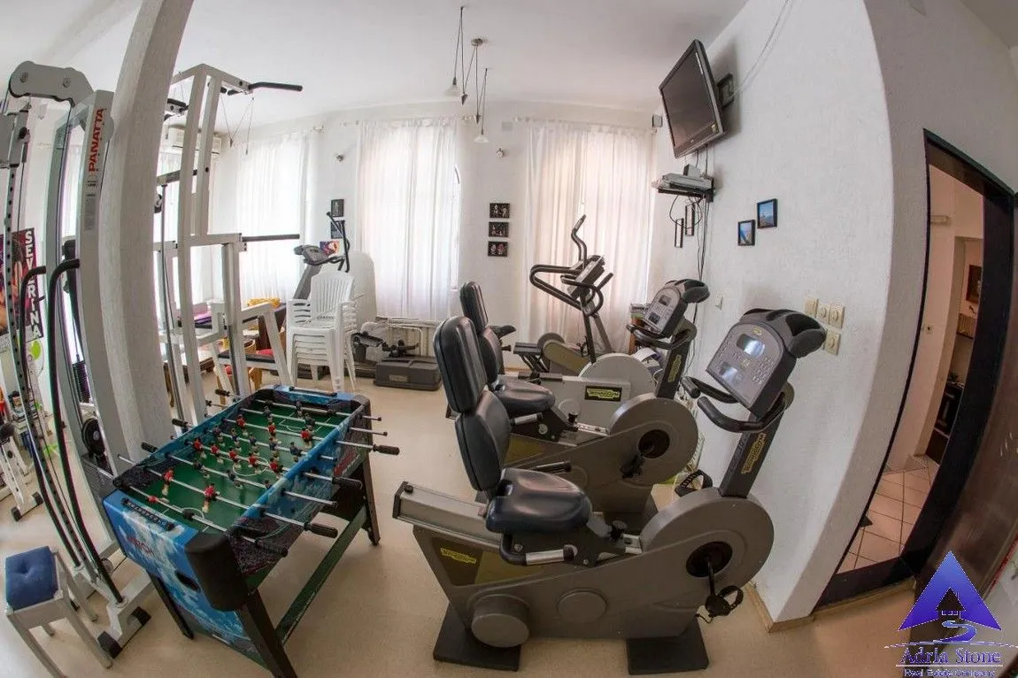 Prodaja, ugostiteljski objekat, 487m², Velji Vinogradi, Budva