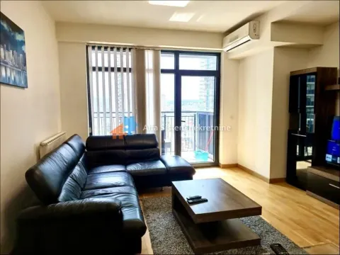 Izdavanje, trosoban stan, 83m², Savski Venac, Beograd - image 4
